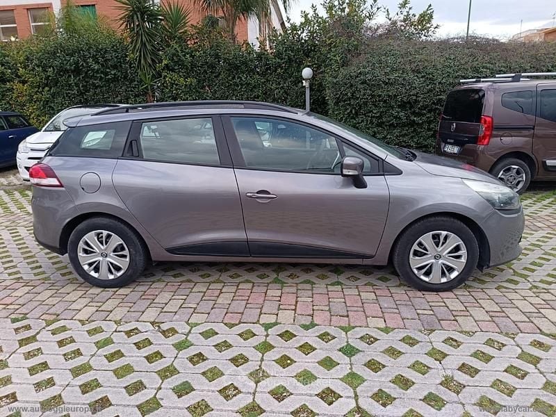 Usata Renault Clio IV Life 73 CV (53 kW) 2016 Gray Berlina