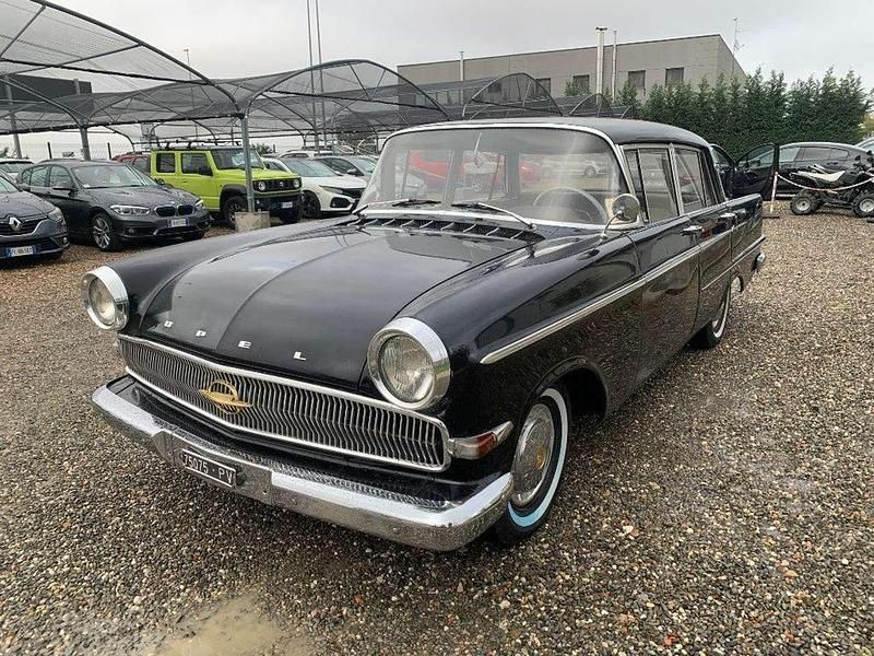 Nero Usata 1960 Opel Kapitän Tre volumi | 17.900 € - Immagine 1/4