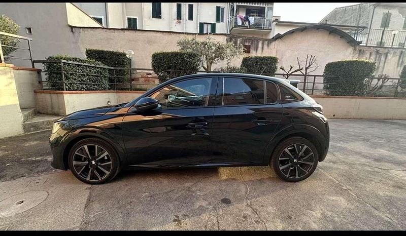 Usata 2023 Peugeot 208 GT Due volumi | 18.000 € (Molto cara) - Immagine 1/4