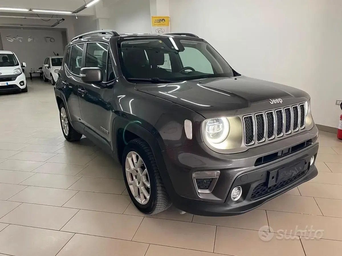 Usata Jeep Renegade Limited 130 CV (95 kW) 2021 Grigio SUV