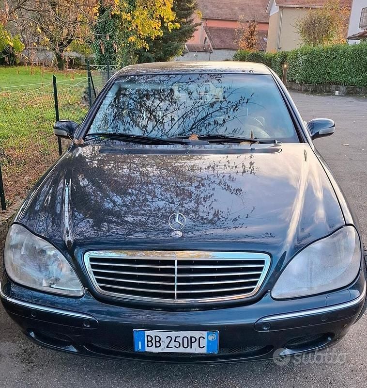 Blu Usata 1999 Mercedes S320 Tre volumi | 7500 € (Buon prezzo) - Immagine 1/4