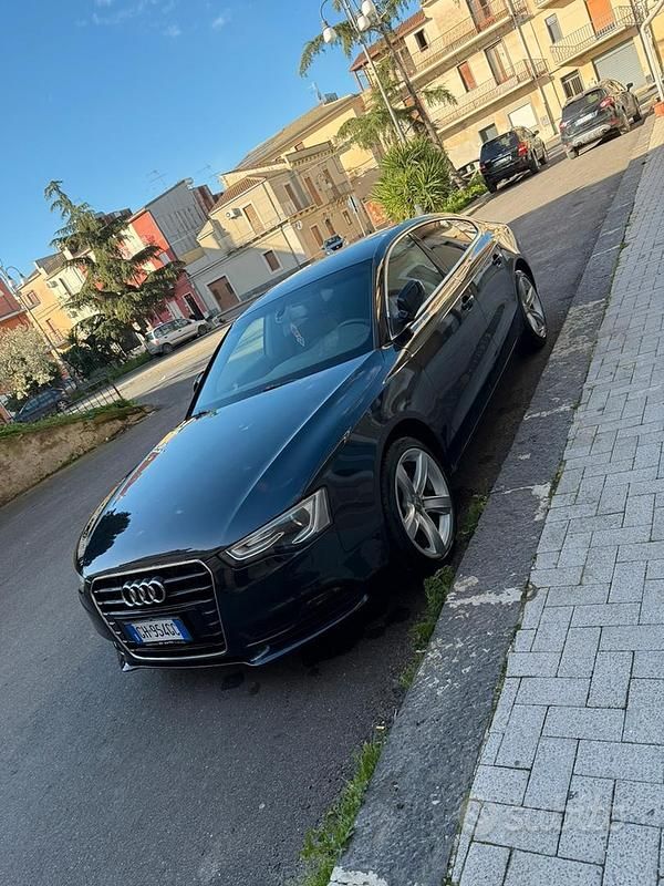 Usata Audi A5 Sportback 177 CV (130 kW) 2013 Blu Utilitaria