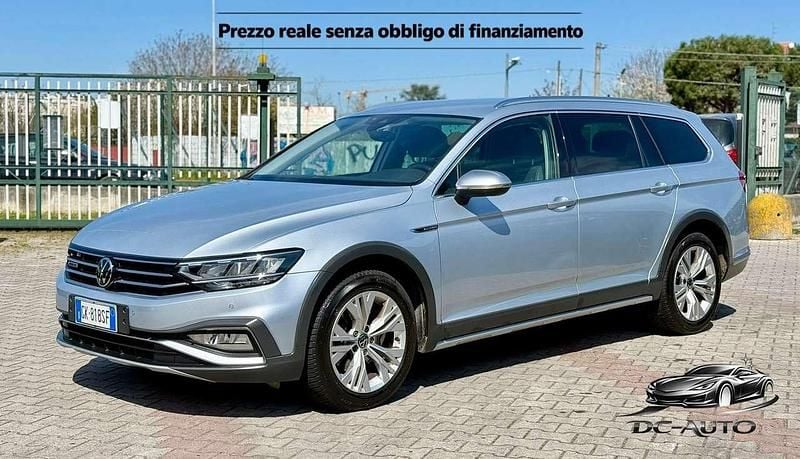 Usata VW Passat Alltrack 200 CV (147 kW) 2022 Argento Station wagon