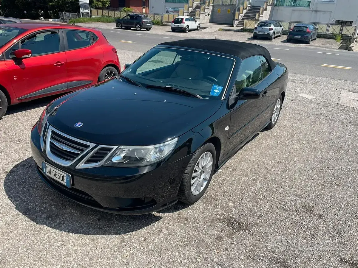 Usata Saab 9-3 150 CV (110 kW) 2009 Nero Cabrio