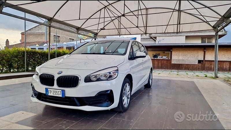 Usata BMW 218 Advantage 150 CV (110 kW) 2018 Bianco Station wagon