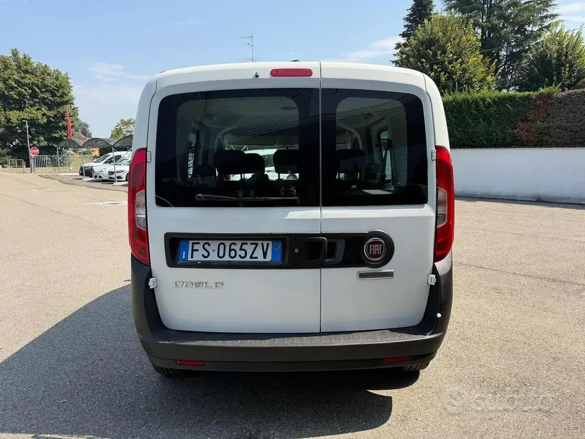 Usata Fiat Doblò 95 CV (69 kW) 2018 Bianco Monovolume