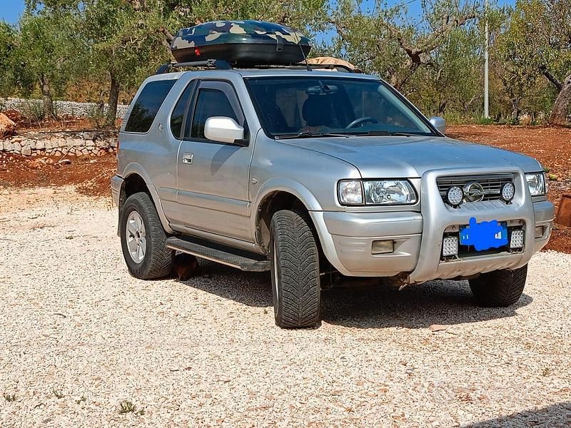 Usata Opel Frontera 120 CV (88 kW) 2003 Grigio SUV