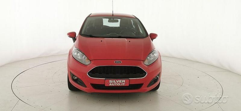 Usata Ford Fiesta Business Edition 75 CV (55 kW) 2017 Rosso Berlina