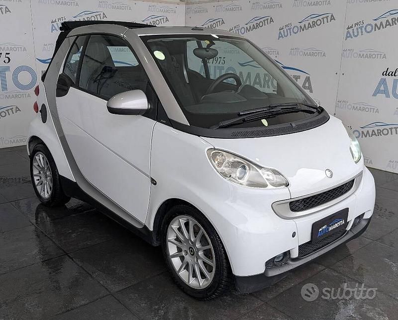 Usata Smart ForTwo Cabrio Pulse 45 CV (33 kW) 2009 Bianco Cabrio