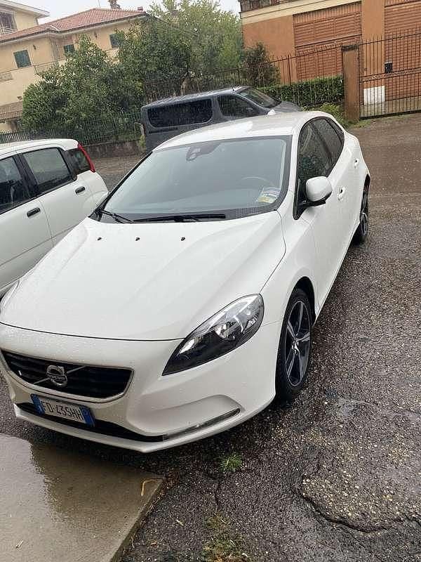 Usata Volvo V40 120 CV (88 kW) 2017 Station wagon