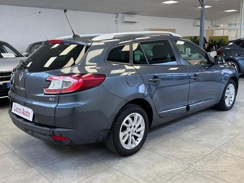 Usata Renault Mégane GrandTour 110 CV (80 kW) 2016 Grigio scuro Station wagon