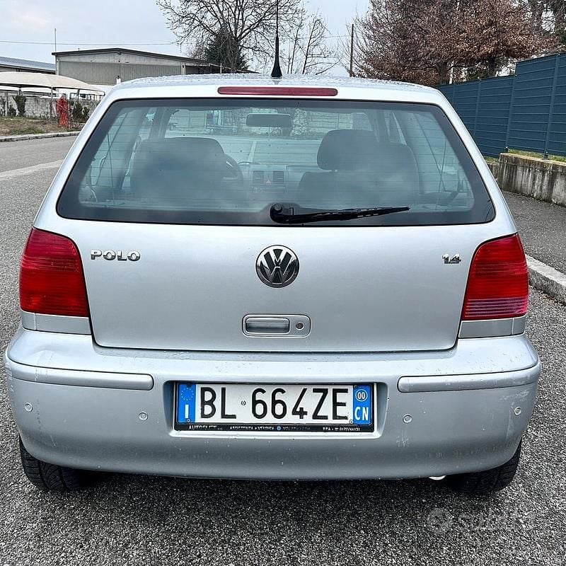 Usata VW Polo 75 CV (55 kW) 2000 Grigio Berlina