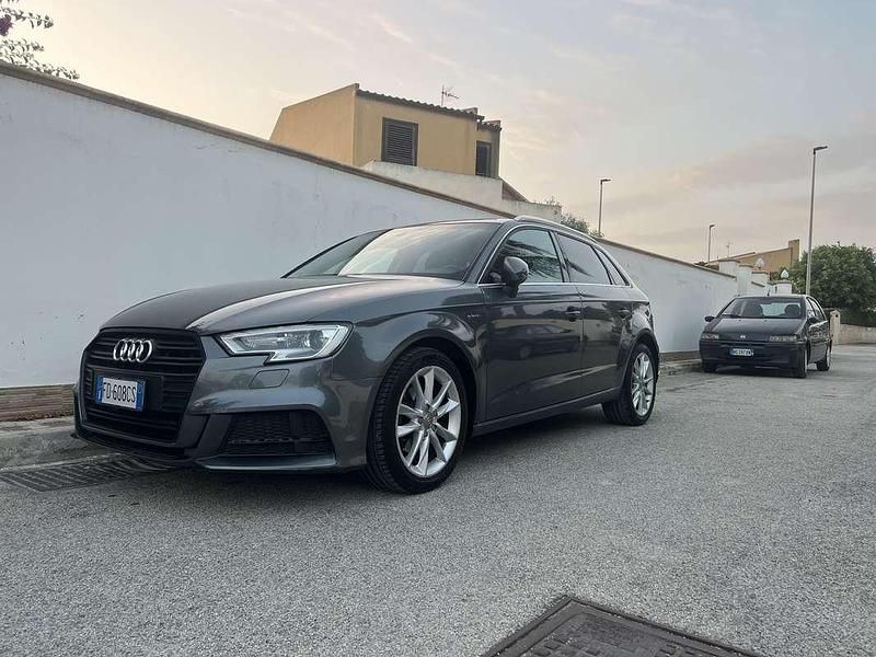 Usata Audi A3 Attraction 110 CV (80 kW) 2015 Berlina