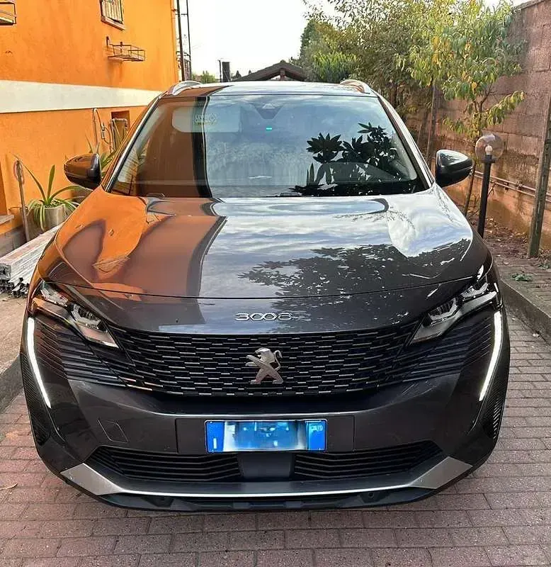 Usata Peugeot 3008 Allure 181 CV (133 kW) 2021 Grigio SUV