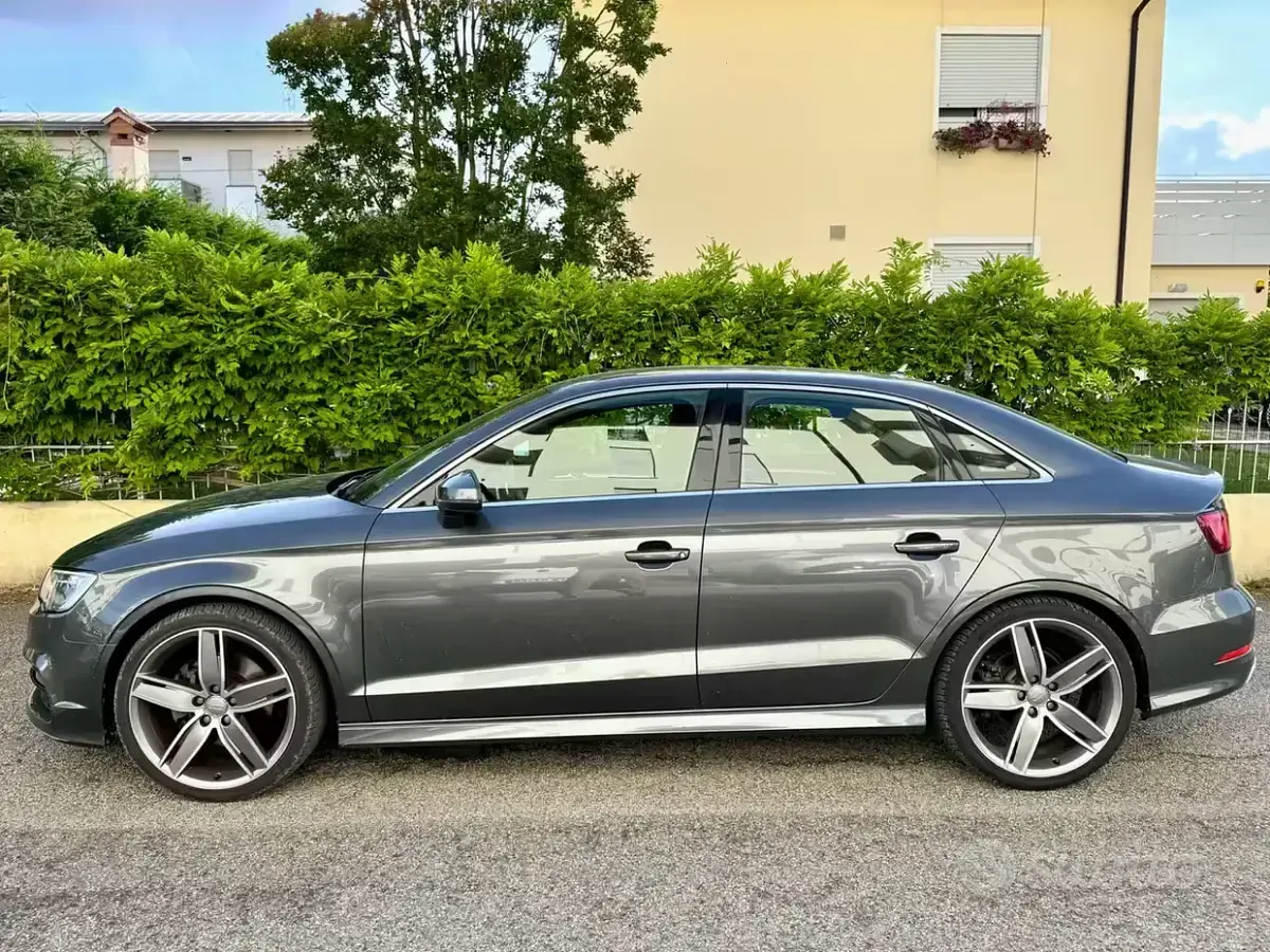 Usata Audi A3 S-Line 180 CV (132 kW) 2015 Grigio Berlina
