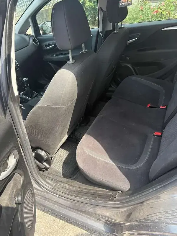Usata Fiat Grande Punto Dynamic 77 CV (56 kW) 2017 Utilitaria