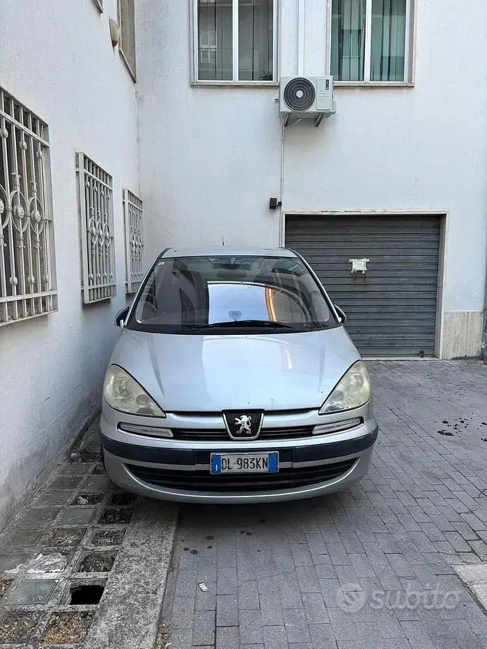 Usata Peugeot 807 136 CV (100 kW) 2008 Grigio Monovolume