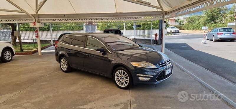 Grigio Usata 2012 Ford Mondeo Titanium Station wagon | 4000 € (Buon prezzo) - Immagine 1/4