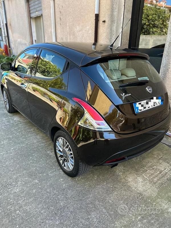 Usata Lancia Ypsilon 95 CV (69 kW) 2012 Utilitaria