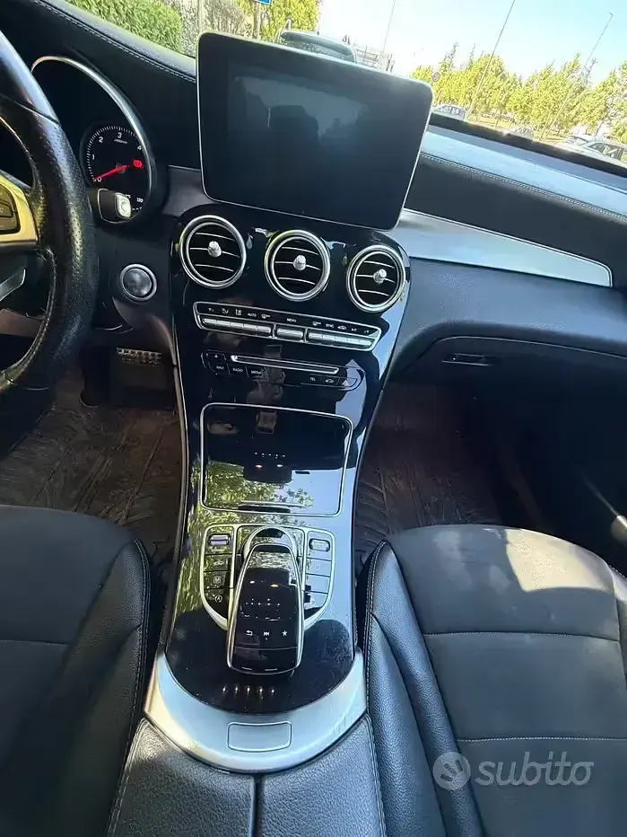 Usata Mercedes GLC250 Premium 204 CV (150 kW) 2019 Bianco SUV