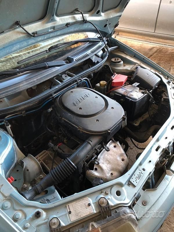 Usata Fiat Punto 60 CV (44 kW) 2000 Blu Utilitaria