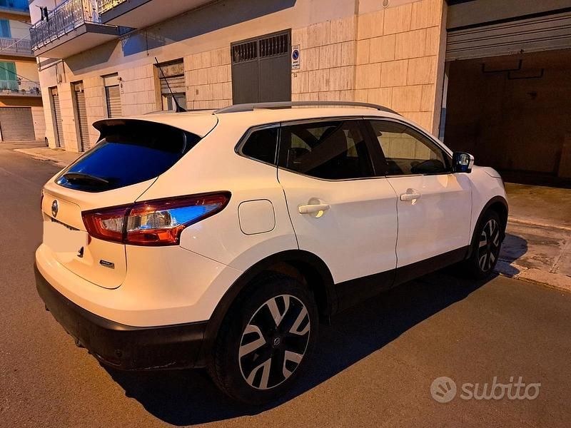 Usata Nissan Qashqai 115 CV (84 kW) 2016 Bianco SUV