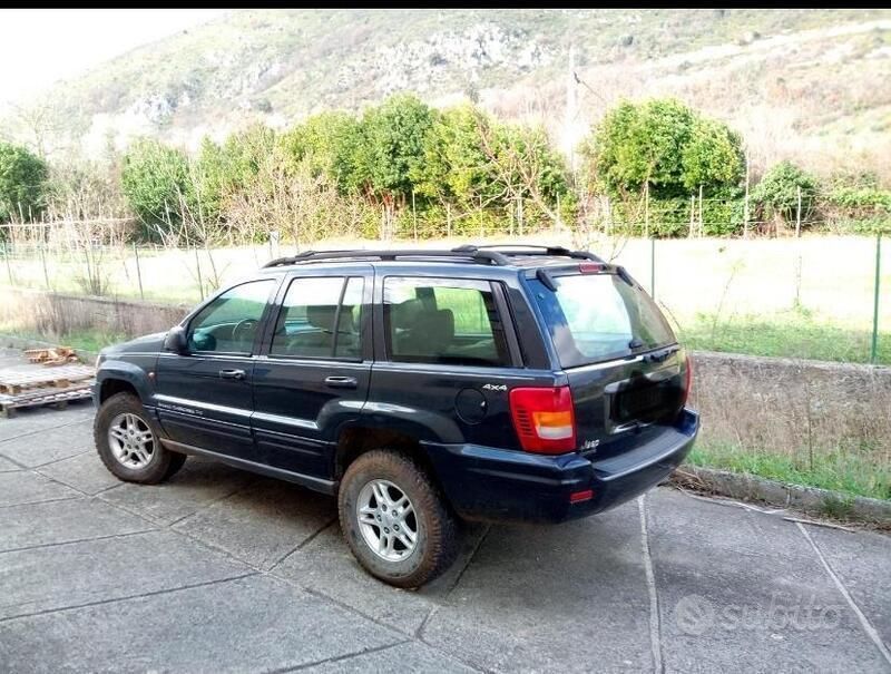 Blu Usata 2002 Jeep Grand Cherokee SUV | 4000 € (Molto cara) - Immagine 1/4