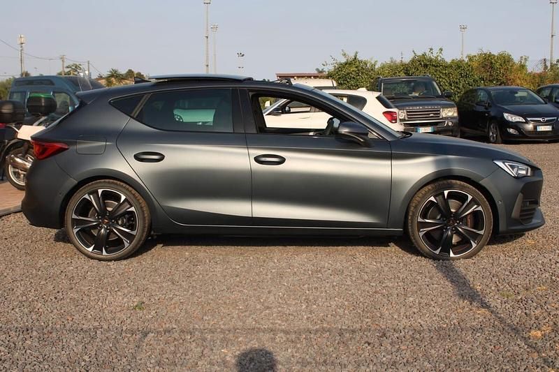 Nuova Cupra Leon VZ 176 CV (129 kW) 2025 Grigio Berlina