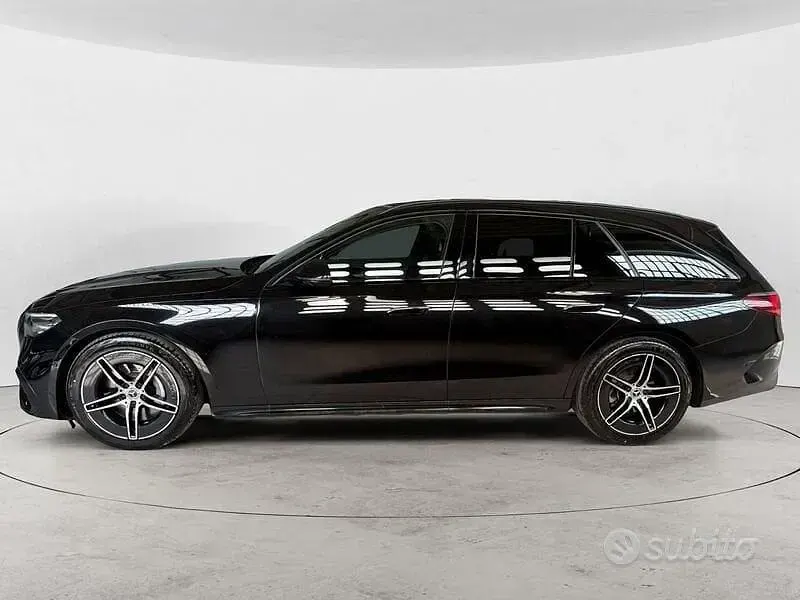 Usata Mercedes E220 Advanced 197 CV (144 kW) 2023 Nero Station wagon