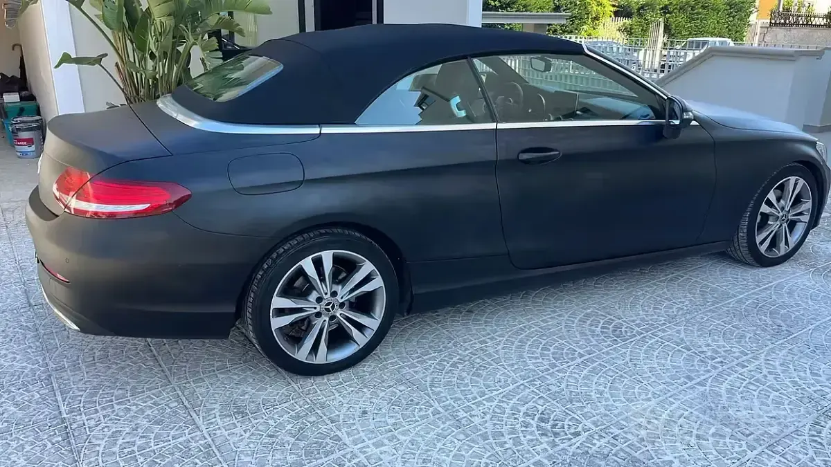 Usata Mercedes C220 Premium 143 CV (105 kW) 2018 Grigio Cabrio