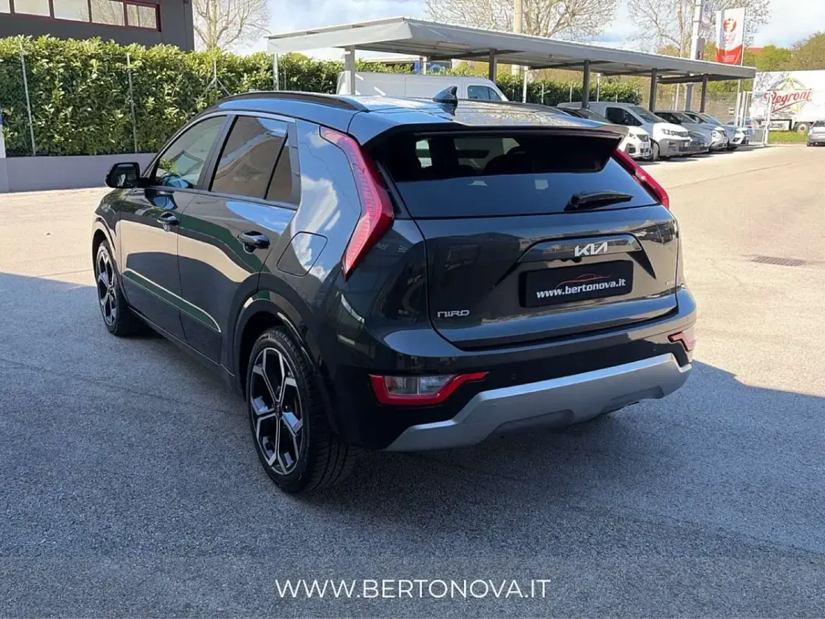 Usata Kia Niro Style 105 CV (77 kW) 2023 Grigio SUV