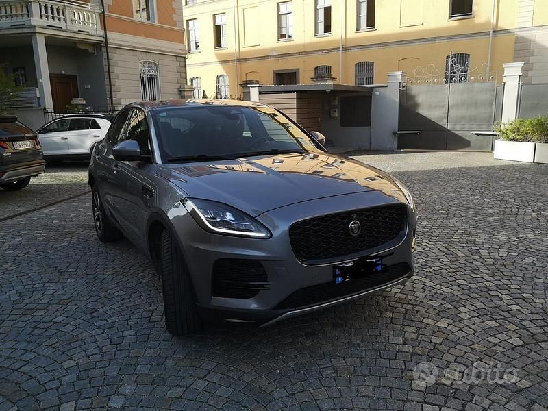 Begagnad Jaguar E-Pace 204 HK (150 kW) 2021 Grå SUV