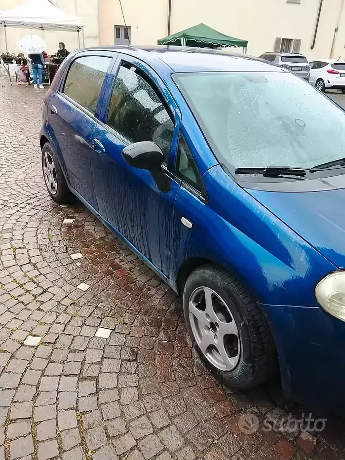 Usata Fiat Punto 77 CV (56 kW) 2009 Utilitaria