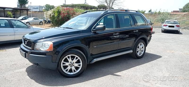 Usado Volvo XC90 163 HP (119 kW) 2005 Preto SUV