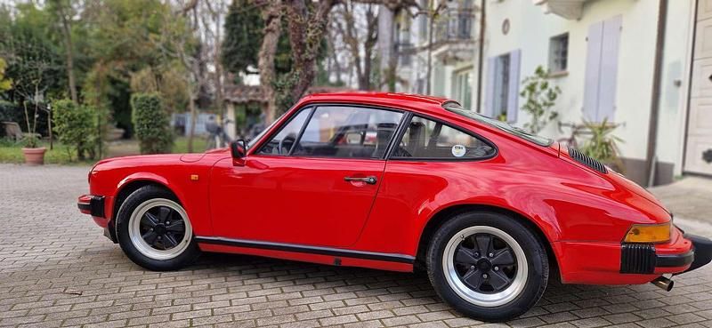 Usata Porsche 911 Carrera 231 CV (169 kW) 1988 Rosso Coupé