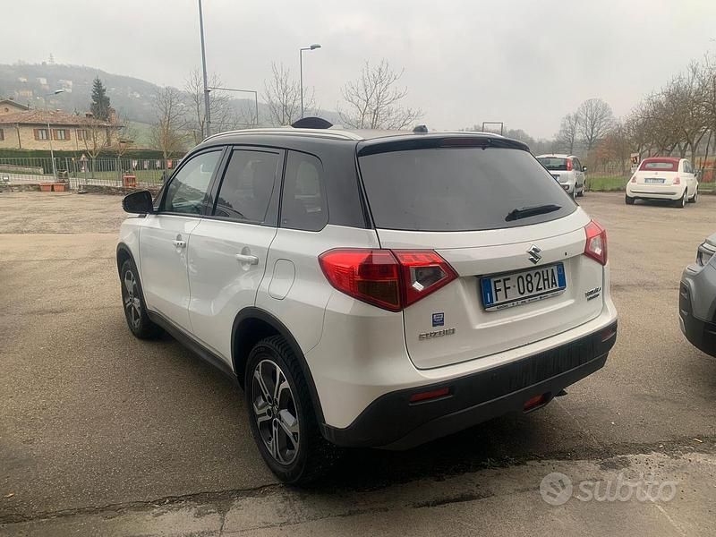 Usata Suzuki Vitara 120 CV (88 kW) 2016 Bianco SUV