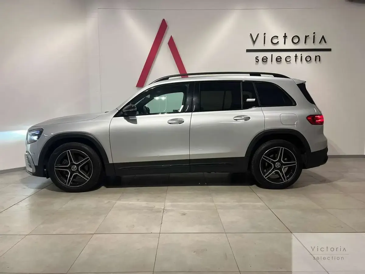 Usata Mercedes GLB200 AMG Line Premium 150 CV (110 kW) 2024 Argento SUV