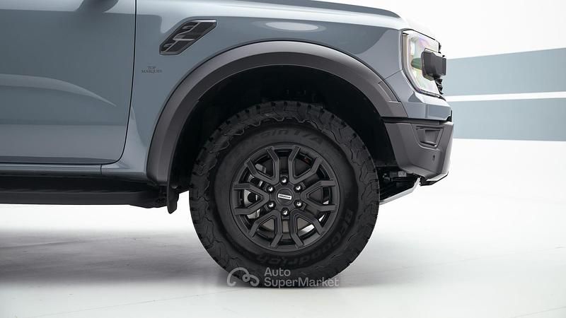 Nuova Ford Ranger Raptor 292 CV (214 kW) 2025 Grigio pastello Pick-up
