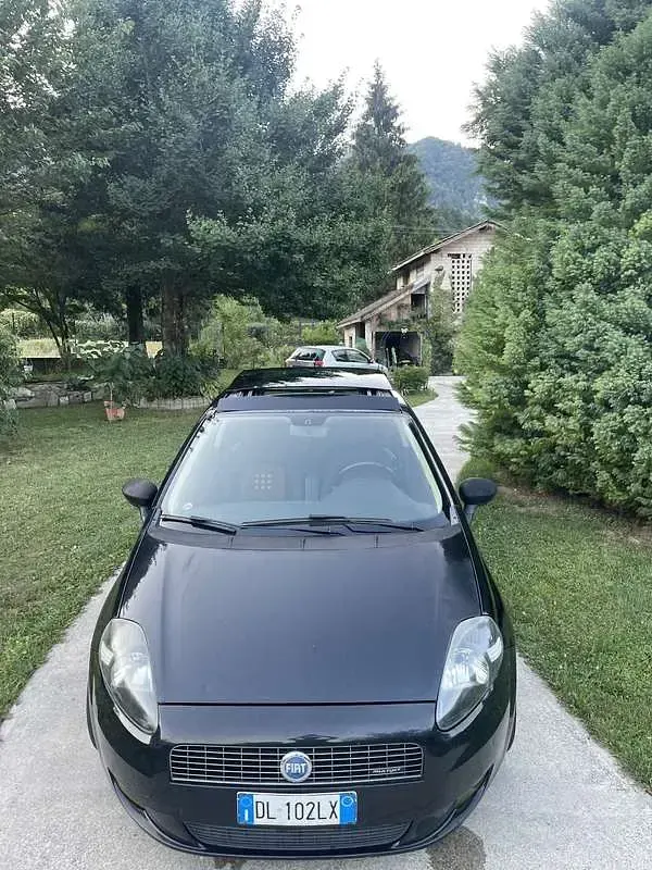 Usata Fiat Grande Punto Sport 90 CV (66 kW) 2007 Nero Utilitaria