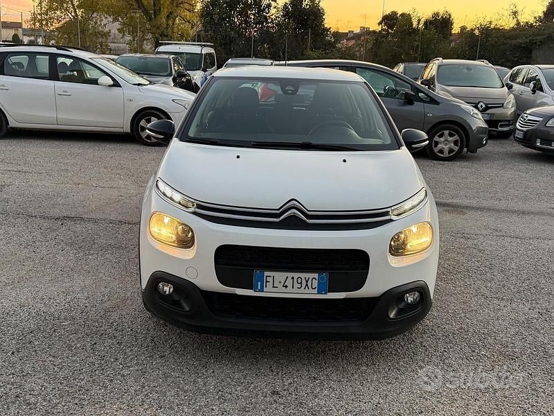 Bianco Usata 2017 Citroën C3 PureTech Tre volumi | 7100 € (Buon prezzo) - Immagine 1/4