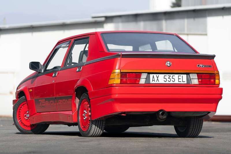Usata Alfa Romeo 75 155 CV (114 kW) 1987 Rosso Berlina