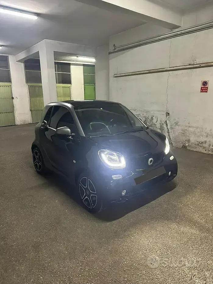 Usata Smart ForTwo Coupé 71 CV (52 kW) 2018 Nero Coupé