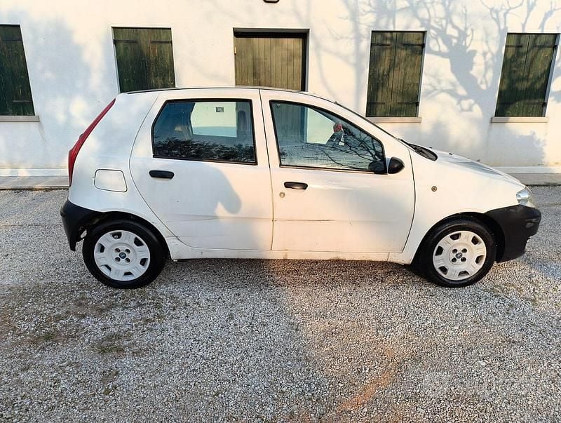 Usata Fiat Punto 2004 Bianco Utilitaria