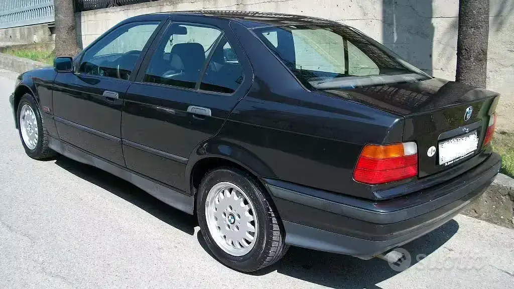 Usata BMW 320 81 CV (59 kW) 1991 Nero Berlina