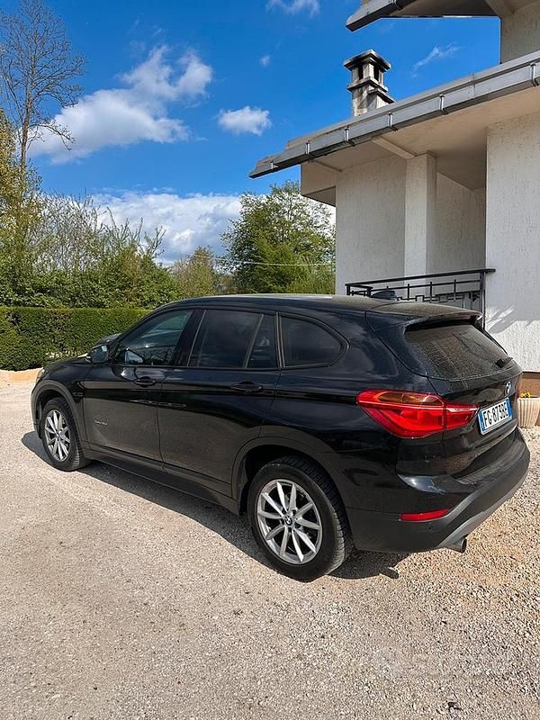 Usata BMW X1 116 CV (85 kW) 2016 Nero SUV