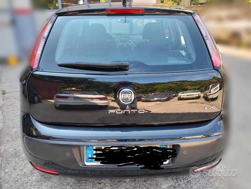 Usata Fiat Grande Punto 75 CV (55 kW) 2010 Nero Utilitaria