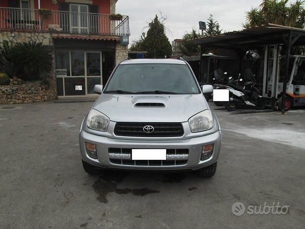 Second-hand Toyota RAV4 116 CP (85 kW) 2002 Maro SUV