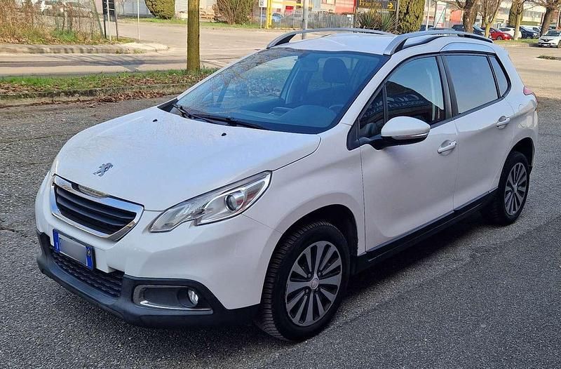 Usata Peugeot 2008 Allure 92 CV (67 kW) 2014 Bianco SUV