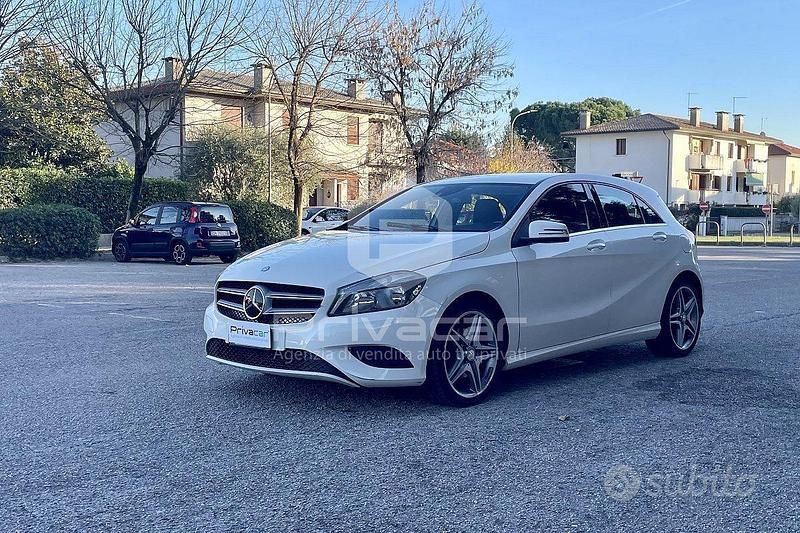Bianco Usata 2013 Mercedes A200 Due volumi | 9400 € (Ottimo prezzo) - Immagine 1/4