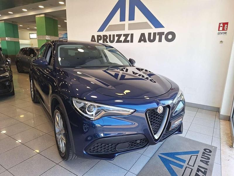 Usata Alfa Romeo Stelvio Executive 190 CV (139 kW) 2018 Blu/azzurro SUV